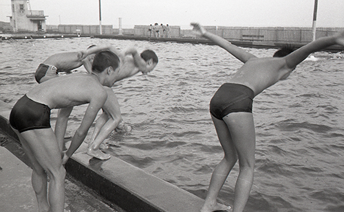 0906 1面 龍城ケ丘プール_2